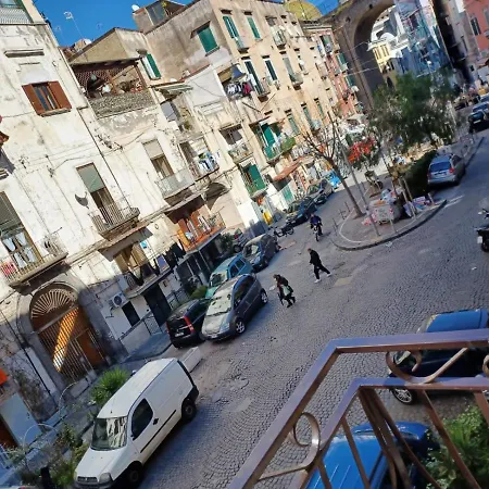 Il Ponte Neapel